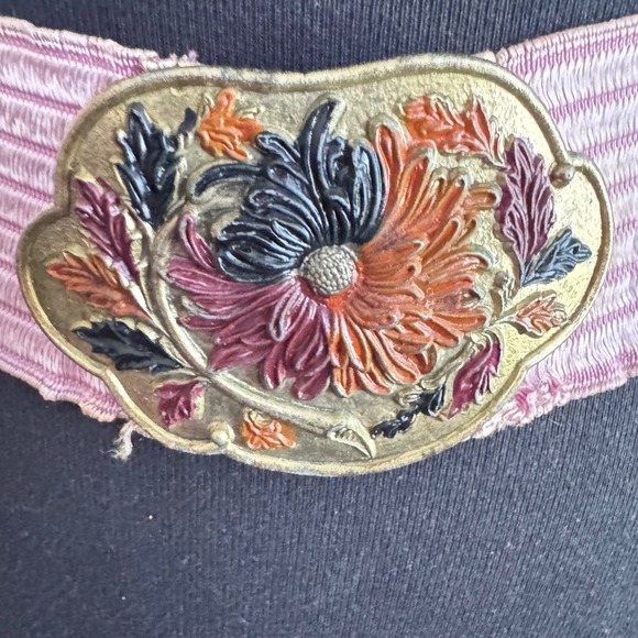 Vintage Old Floral Belt Gold Patinated Metal Buckle with Pink Fabric stretchy - Picture 1 of 10